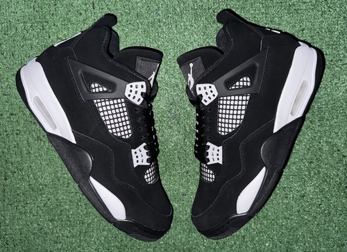 Jordan white thunder - 4, thunder"